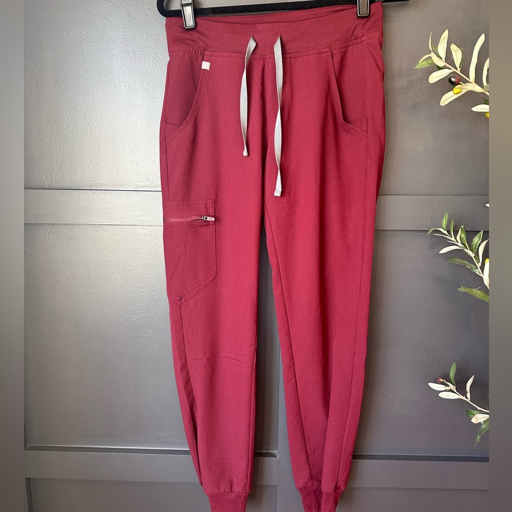 Figs Women's Burgundy Joggers